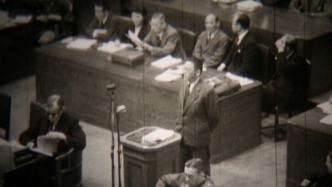 青春华章｜他用自己的声音重现父亲在东京审判庭审的慷慨陈词