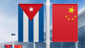 習近平同古共中央第一書記、古巴國家主席迪亞斯-卡內爾就中古建交65周年互致賀電，李強同古巴總理馬雷羅互致賀電