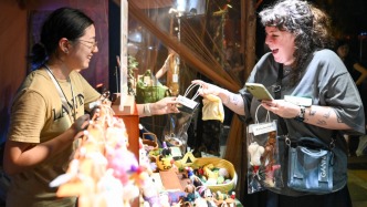 城事｜一周图片：迎国庆上海夜市秀光影温州花香满城