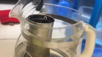年銷超百萬臺！小熊電器一款養(yǎng)生壺被曝爆炸致男童燙傷，回應：全力核查原因