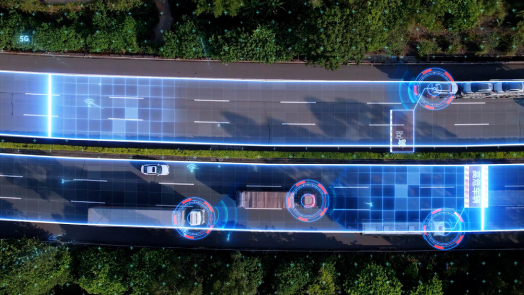 “鹰眼守护”预警技术发布，可分析多车速度骤降、急刹等判定前方异常事件推送预警