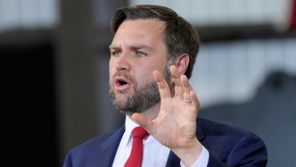 萬斯稱美國正考慮向?yàn)蹩颂m提供“戰(zhàn)斧”導(dǎo)彈