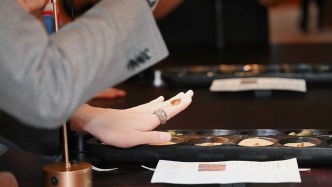 從完美無(wú)瑕到獨(dú)一無(wú)二，天然鉆石以“自然之美”開啟價(jià)值轉(zhuǎn)向