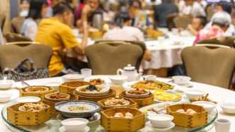 廣州早茶立法草案征求意見(jiàn)：收茶位費(fèi)應(yīng)提供茶飲選擇做好服務(wù)