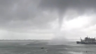 气象部门回应“湛江多地疑似出现龙卷风”：相关人员正现场调查，收到群众视频投稿需鉴别真伪