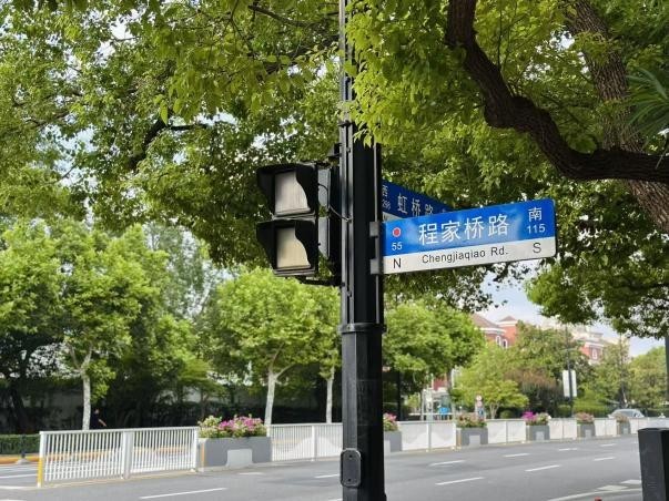 青春有Young｜在安宁疗护病房，我们握住奶奶温暖的手