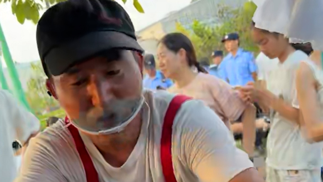 “雞排哥”走紅帶動(dòng)周邊人氣，附近攤主：大家跟著好，生意翻倍火