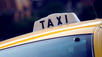 綏芬河火車站出租車不拼車不走？交通局：依法依規(guī)嚴(yán)厲處罰