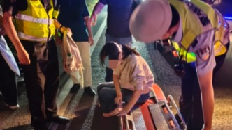 23分钟生死时速！重庆高速巡查员紧急救援急病女学生