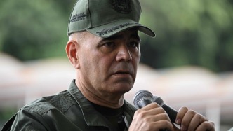 委內(nèi)瑞拉防長譴責(zé)：美戰(zhàn)機(jī)抵近挑釁，粗暴行徑嚇不倒委國人民