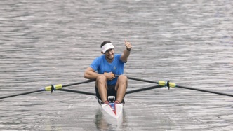 上海賽艇公開賽揮槳蘇州河，在水上看到城市的美