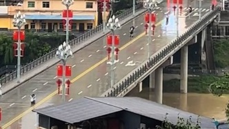 陜西旬陽一男子因婚禮瑣事情緒失控跳橋，當地正全力搜救