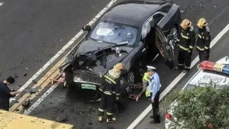 開勞斯萊斯閃靈出車禍被交警認(rèn)定全責(zé)，知名車評(píng)人陳震道歉