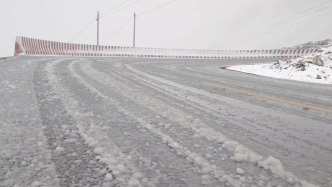 受降雪天氣影響，珠峰景區(qū)停止售票臨時封閉