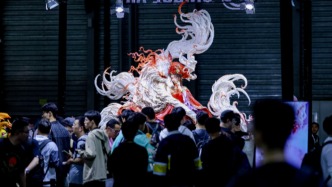 中秋國(guó)慶假期全國(guó)漫展超400場(chǎng)、手辦炒到8000元，“二次元”究竟有何魔力？