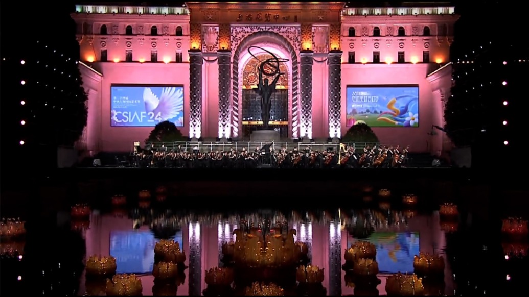 戶外交響合唱音樂會《布蘭詩歌》在上海展覽中心唱響