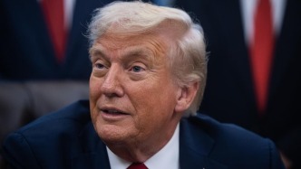 特朗普宣布對(duì)進(jìn)口中型和重型卡車征收25%關(guān)稅