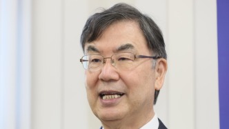 石破茂請教諾獎(jiǎng)得主：面對質(zhì)疑，如何堅(jiān)持做40年科研