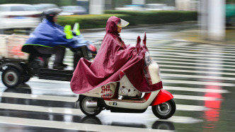 假期返程暴雨預(yù)警：9省份大到暴雨，東北華北局地降溫超10℃