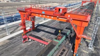 佳木斯“口岸壟斷運(yùn)煤強(qiáng)迫交易案”庭審：派出所所長(zhǎng)否認(rèn)指控，交通輔警認(rèn)罪認(rèn)罰