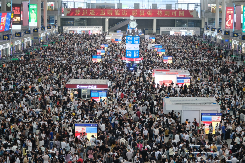 长三角铁路国庆中秋假期发送旅客近3020万人次，较去年增近两成