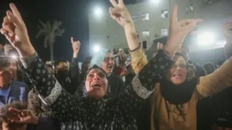 加沙民眾街頭歡呼慶祝?；饏f(xié)議達(dá)成