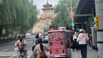 三问花车乱象①丨漫天要价、乱闯红灯，济南花车为何频频宰客？