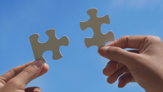 言短意長(zhǎng)｜人口遷出地村、社區(qū)合并是大勢(shì)所趨