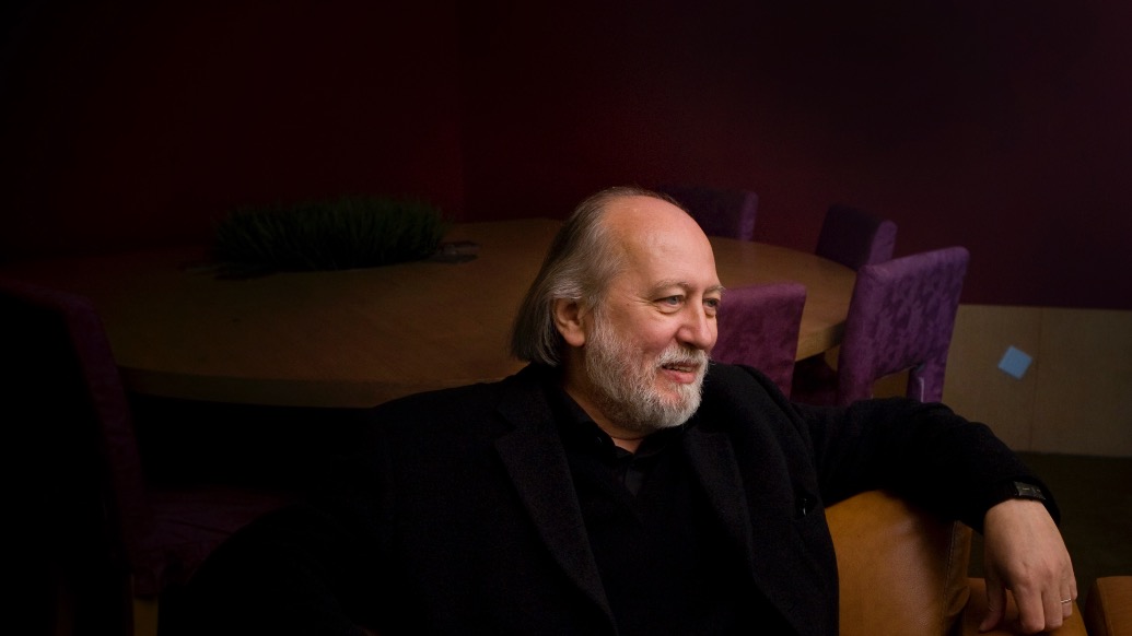 文學(xué)花邊｜讀者連夜下單，拉斯洛中譯本銷量迅速破萬(wàn)冊(cè)