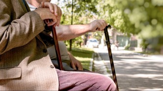 我國人口預(yù)期壽命達到79歲，比世界平均水平高了5歲