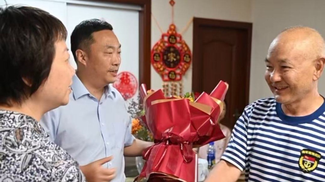 “做了自己應該做的事情”，跳水救人獲見義勇為榮譽后，八旬老兵這么說