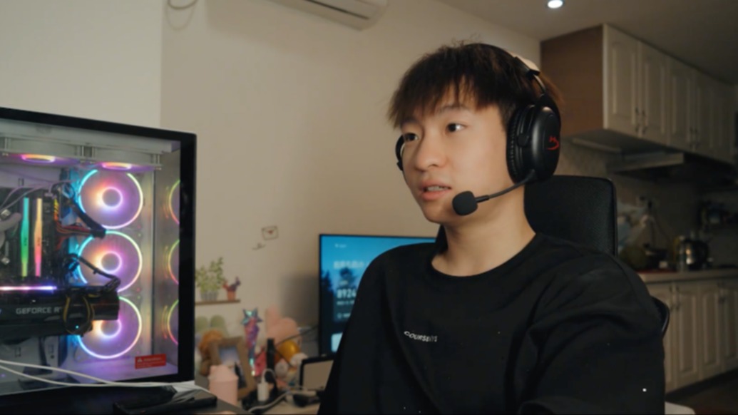 輕松拿捏“金S”，世界游泳冠軍李挺的B面：知名游戲主播