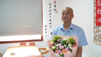 勇闖火場救出被困老人，60歲退伍老兵卻說“這個事情很平凡”