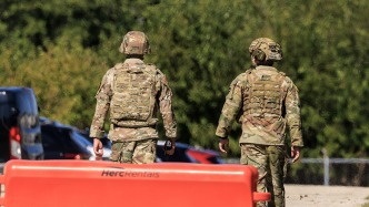 美上訴法院裁定國民警衛(wèi)隊(duì)可留在伊利諾伊州，但禁止其部署及執(zhí)行任務(wù)