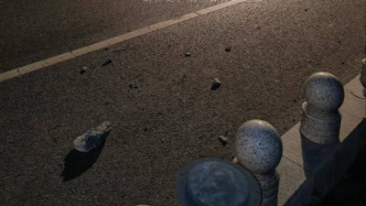 九寨溝公路養(yǎng)護(hù)中心回應(yīng)“游客自駕被落石砸傷”：意外事件，不承擔(dān)賠償責(zé)任