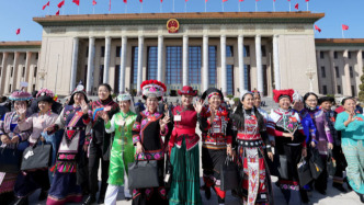 新華社評(píng)論員：共同譜寫全球婦女事業(yè)發(fā)展新篇章