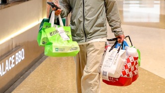 工人日报关注“小哥”休息权：12小时122单，“单王”如何炼成