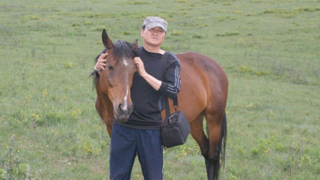 內(nèi)蒙古農(nóng)業(yè)大學(xué)獸醫(yī)學(xué)院副教授金山去世，年僅57歲