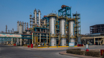 東岳硅材：預(yù)計(jì)前三季度歸母凈利潤(rùn)同比降超96%