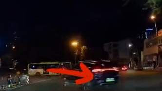 泸州交警：一男子驾车失控撞倒5名行人致2死3伤，排除酒驾、毒驾