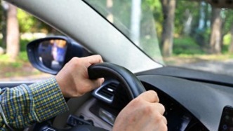 人民熱評：明確限速，守護學校、居民區等“院墻內”的交通安全