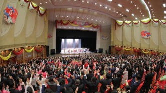 人民日?qǐng)?bào)：“永不消逝的電波”在平壤回響