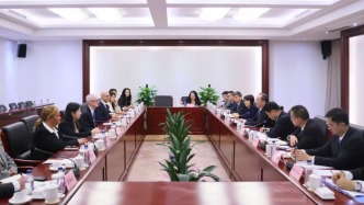 工信部部長會(huì)見蒂姆·庫克，就蘋果公司在華業(yè)務(wù)發(fā)展等進(jìn)行交流