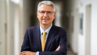 羅氏集團(tuán)董事會(huì)主席施萬(wàn)榮獲“上海市榮譽(yù)市民”