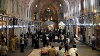 特稿｜戰(zhàn)火和制裁“逼不退”的中國商人：“伊朗同行總說他們賺錢很容易”