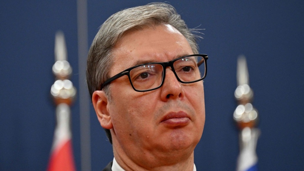 被罵“兩面投機”，武契奇回應(yīng)：我們光明正大