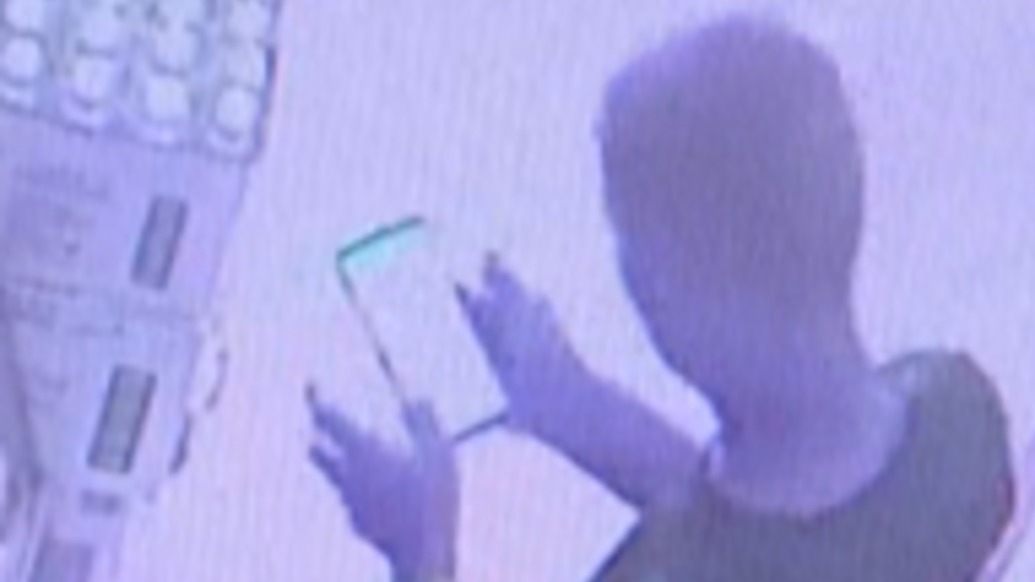 應(yīng)付97.5元給了975元，店主報(bào)警求助“大海撈客”，顧客：現(xiàn)在真是好人多