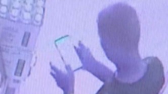 應(yīng)付97.5元給了975元，店主報警求助“大海撈客”，顧客：現(xiàn)在真是好人多