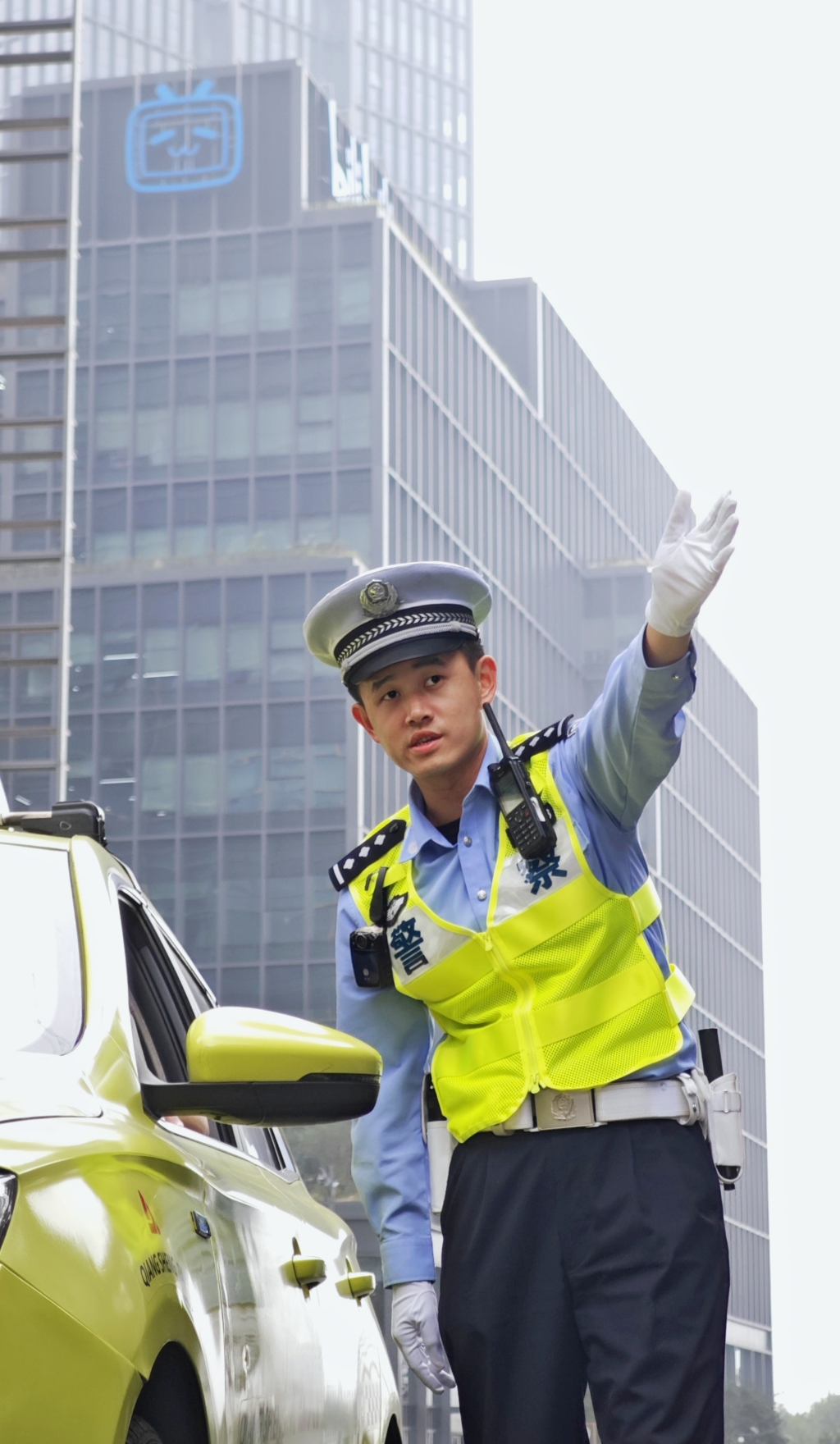 面相看姻缘:八字合婚www.jixiangqiming.vip：-从警11年，他用科技破解交通顽疾、以法理情相融暖人心