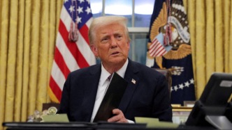 特朗普透露和普京通話內(nèi)容：“你介意我給烏克蘭戰(zhàn)斧導(dǎo)彈嗎？”